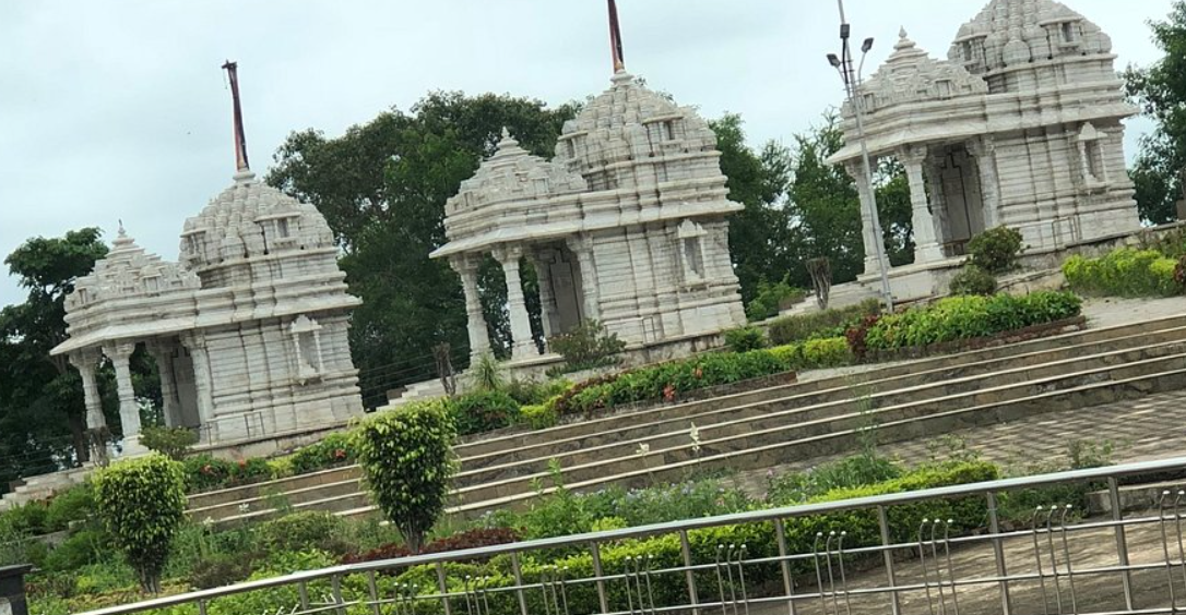 Kaivalya Dham Jain Temple, Raipur, Chhattisgarh - Vushii.com